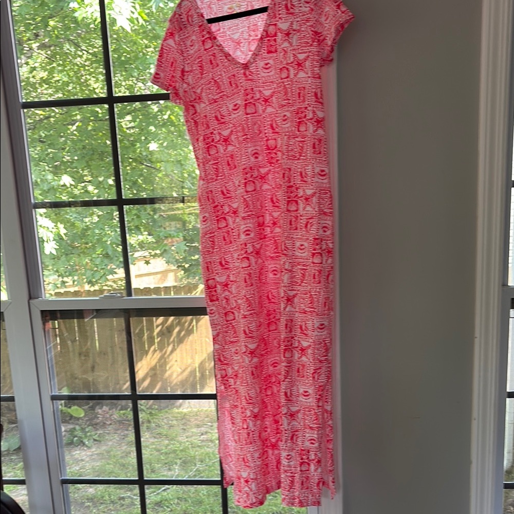 Lilly Pulitzer Pink and White Patterned Fabric
